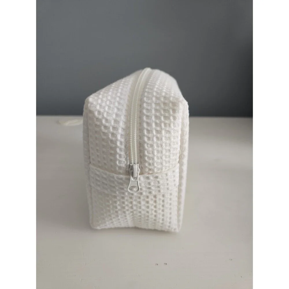 Abbode White Waffle Cosmetic Bag 